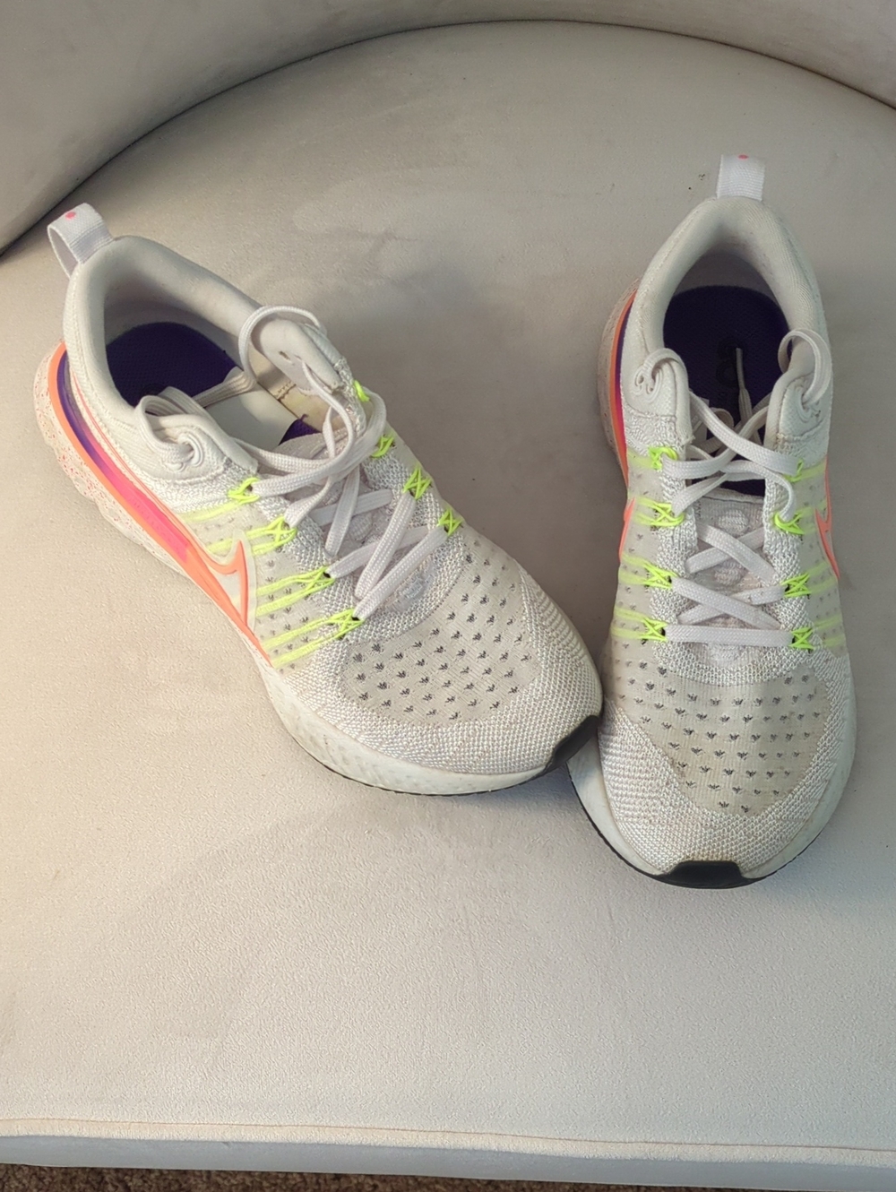 Women's Nike React 2 Flyknit Size 7